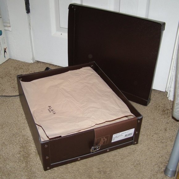 NEW w/box size 39.5/9 ALAIA platform ankle boots laser cut design - Picture 3 of 16